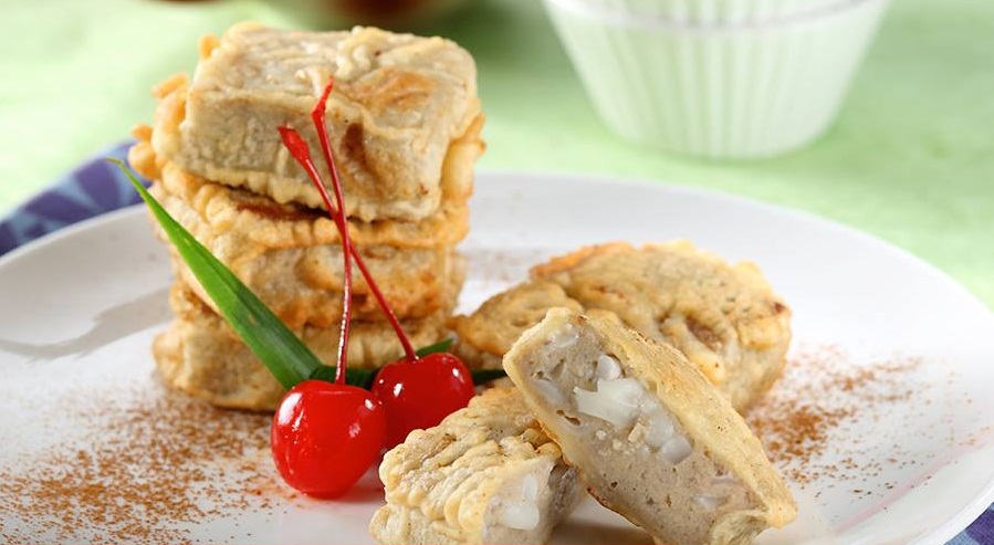 Camilan Pisang Goreng Kelapa Muda Teman Saat Bersantai