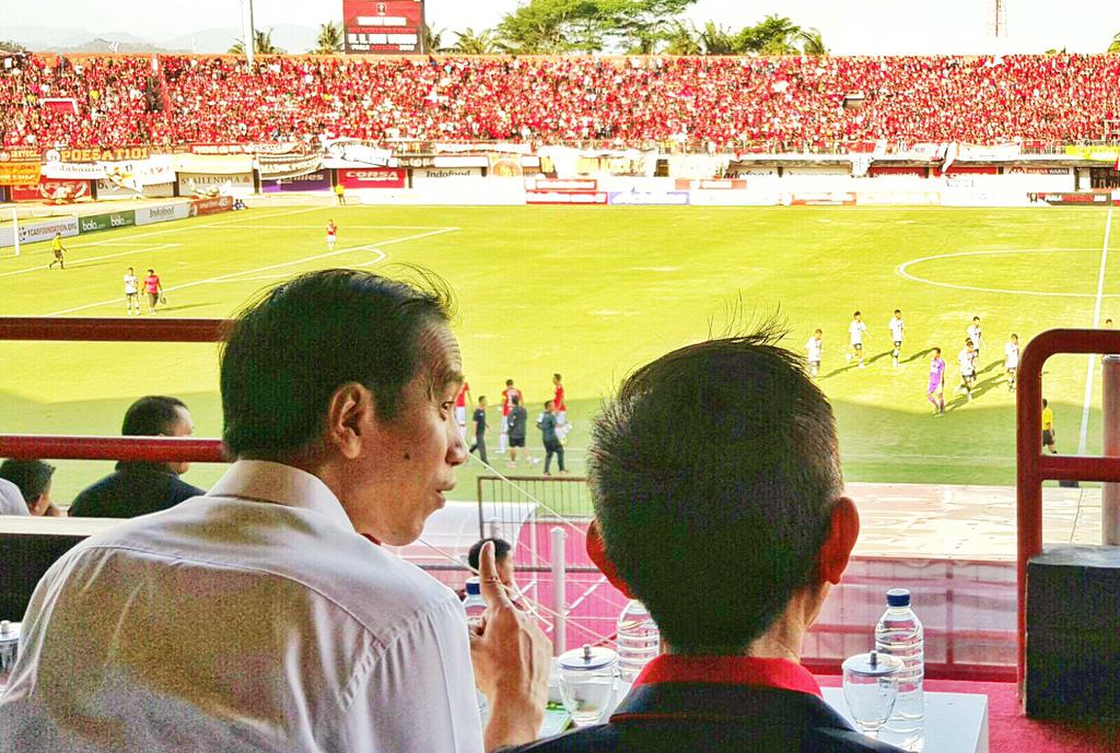 Pembukaan Piala Presiden Diramaikan Netizen