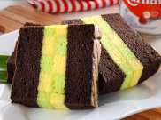 Domino Pandan Cake Lapis Super Legit
