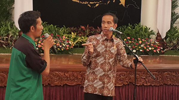 Jokowi Ceritakan Pengalaman Naik Metromini Tahun 1980an