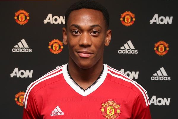 Anthony Martial, Perjudian Besar Manchester United