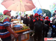 Demo 4 November, Berkah Buat Pedagang Kaki Lima