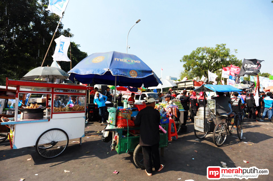 Digugat Rp1 Miliar, Pedagang Gondomanan Kembali Aksi Kumpulkan Dana