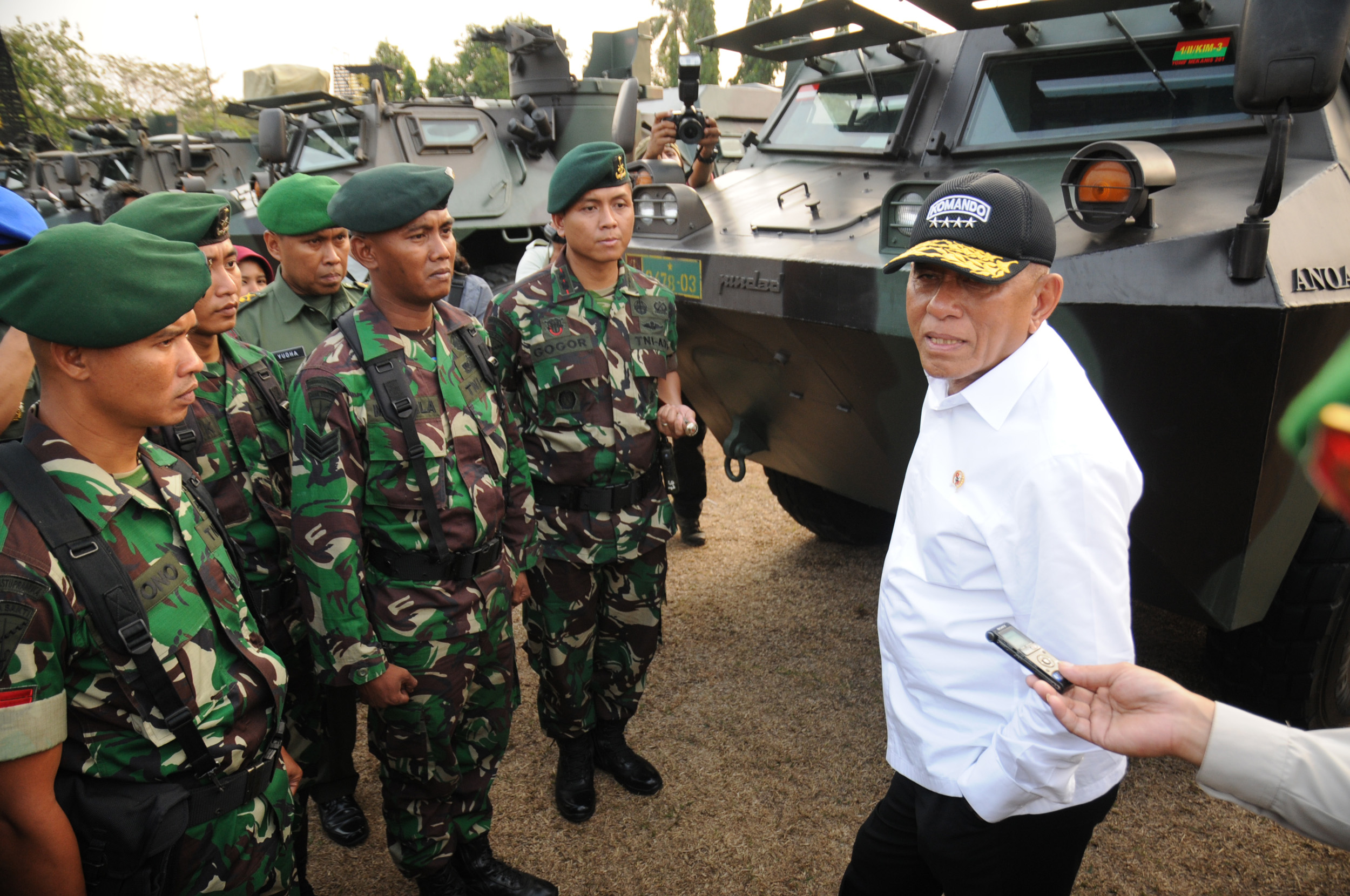 Menhan Ingin Bela Negara Masuk Kurikulum Sekolah