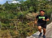 Ibnu Jamil Latih Bibit-Bibit Pemain Bola yang Fair Play