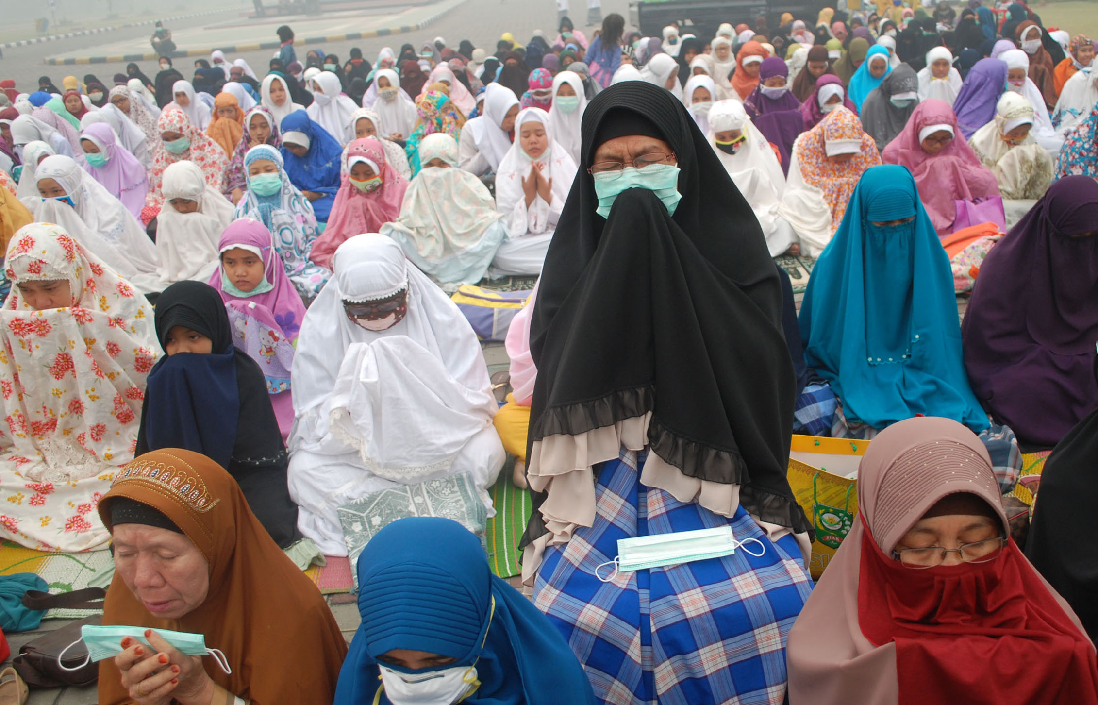 Salat Istisqa di Tengah Kabut Asap