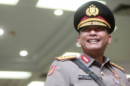 Komjen Buwas Serius sebagai Kepala BNN Baru