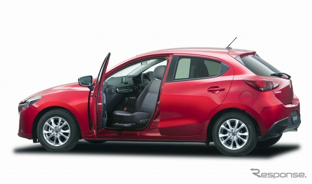 Mazda Terapkan Kursi Putar untuk Mazda2