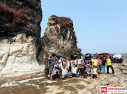 Menelusuri Jejak Van Gogh di Sawarna