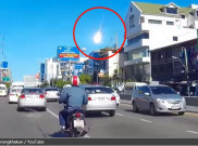 Bola Api Melintas di Langit Thailand