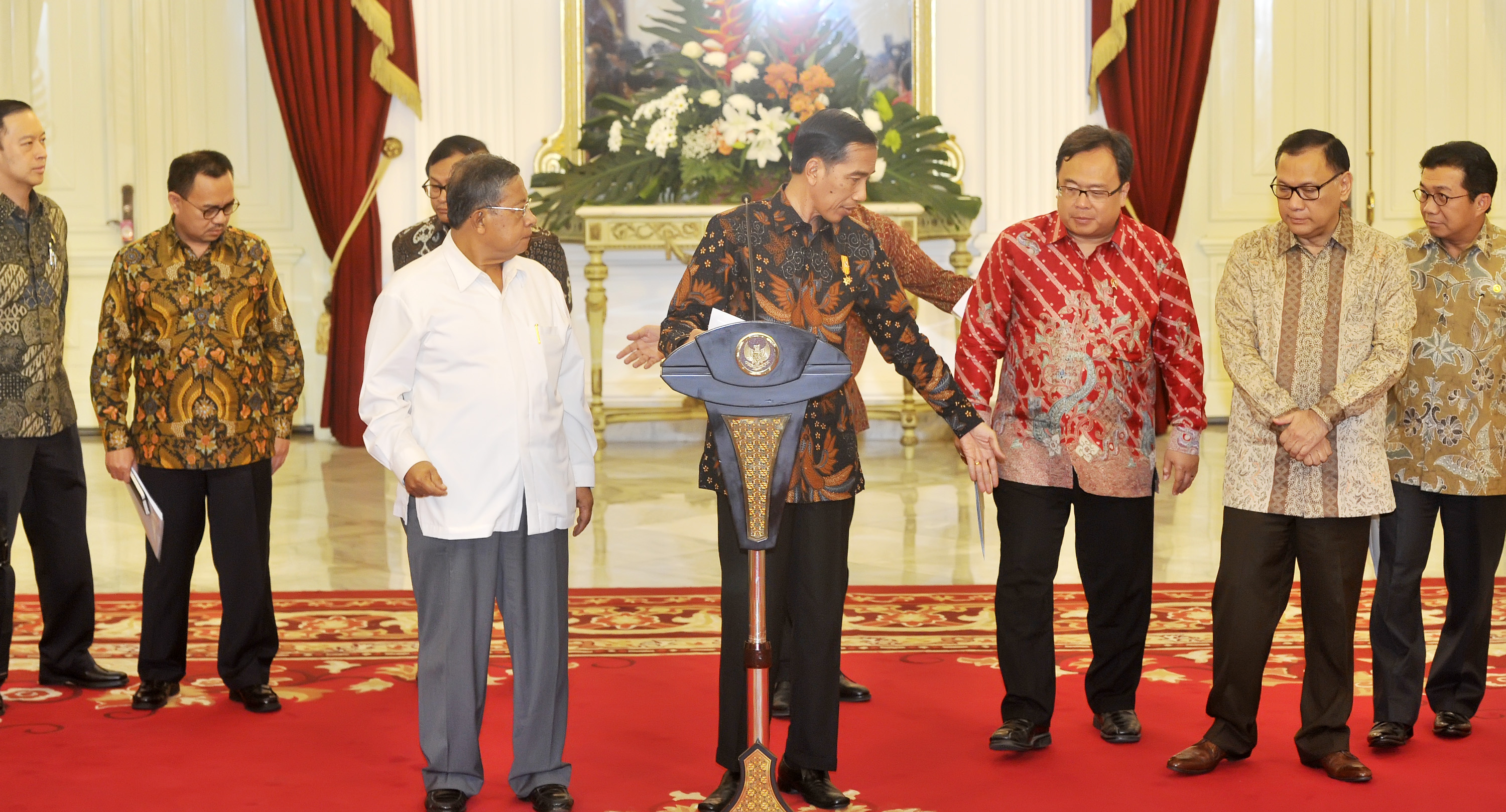 Firmanzah Minta Jokowi-JK Evaluasi Enam Paket Kebijakan Ekonominya