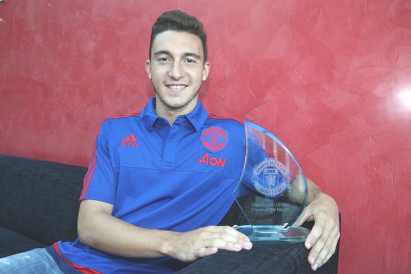 Matteo Darmian Pemain Terbaik Manchester United Agustus 2015