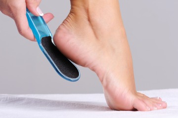 Bahan Alami untuk Mengatasi Tumit Kaki Pecah dan Kasar