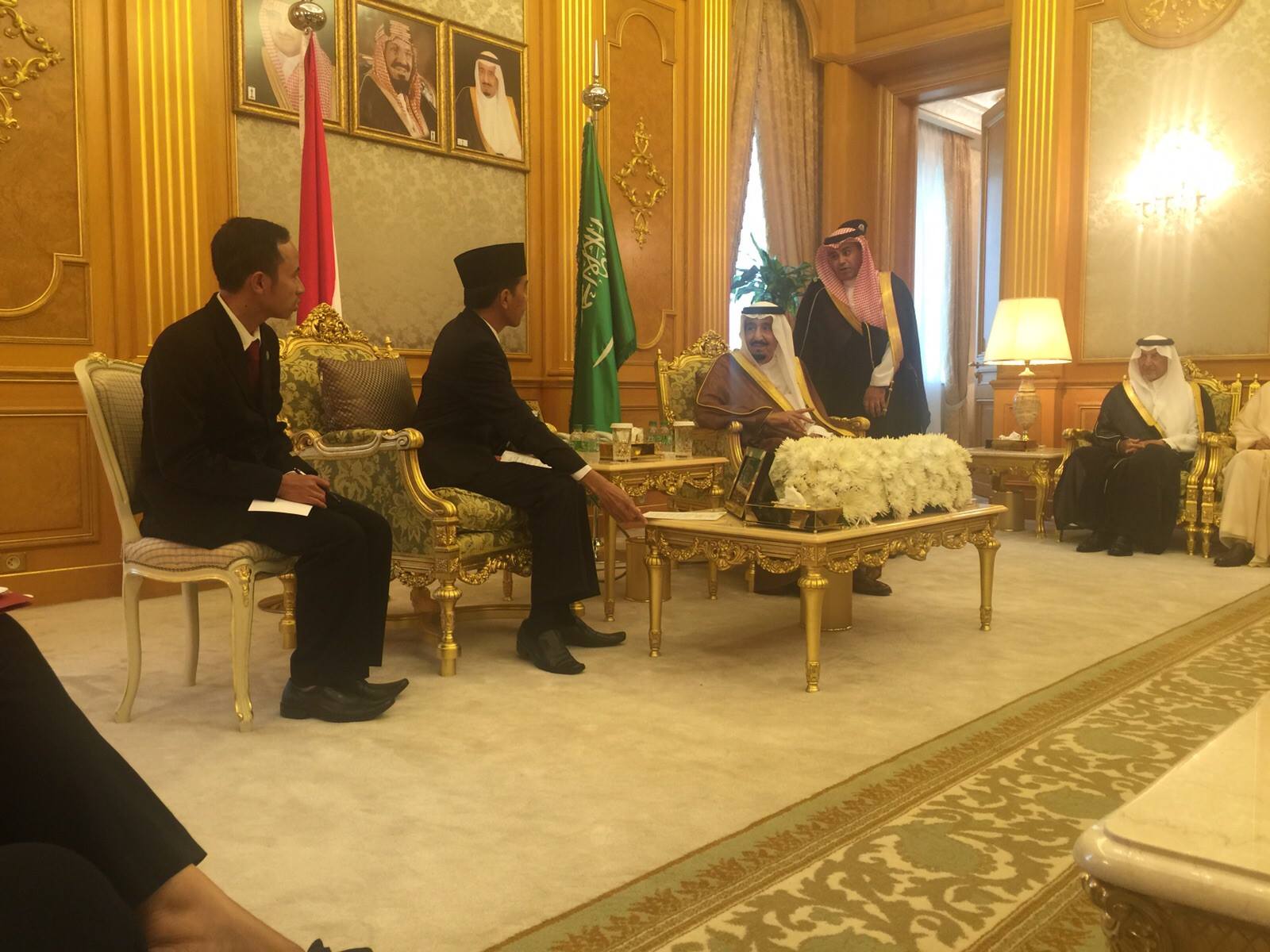 Usai Bertemu Jokowi , Raja Saudi Tambah 10 Ribu Kuota Haji Indonesia