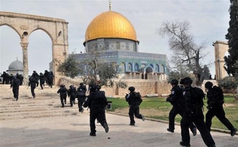 Tentara Israel Gempur Masjid Al-Aqsa