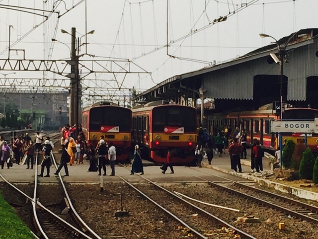 Parkir Liar di Stasiun Bogor Raup Jutaan Rupiah