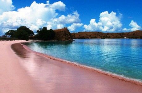 7 Pesona Wisata Laut Indonesia