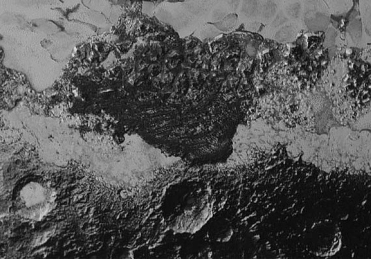 Kemungkinan Pluto Punya Gunung Lava Es