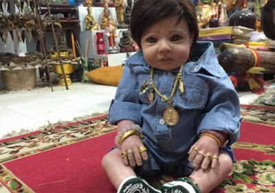 Boneka 'Arwah' Ini Sangat Populer di Thailand