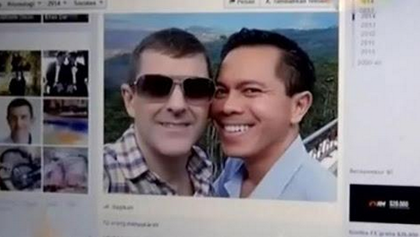 Heboh Foto Pernikahan Pasangan Gay di Bali