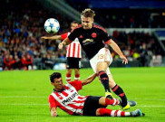 Pelatih PSV Turut Sedih Dengan Patah Kaki Luke Shaw