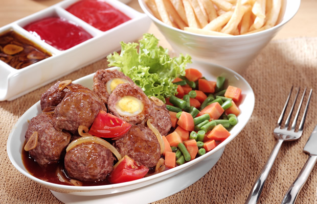 Nikmati Telur Selimut Daging Super Lezat