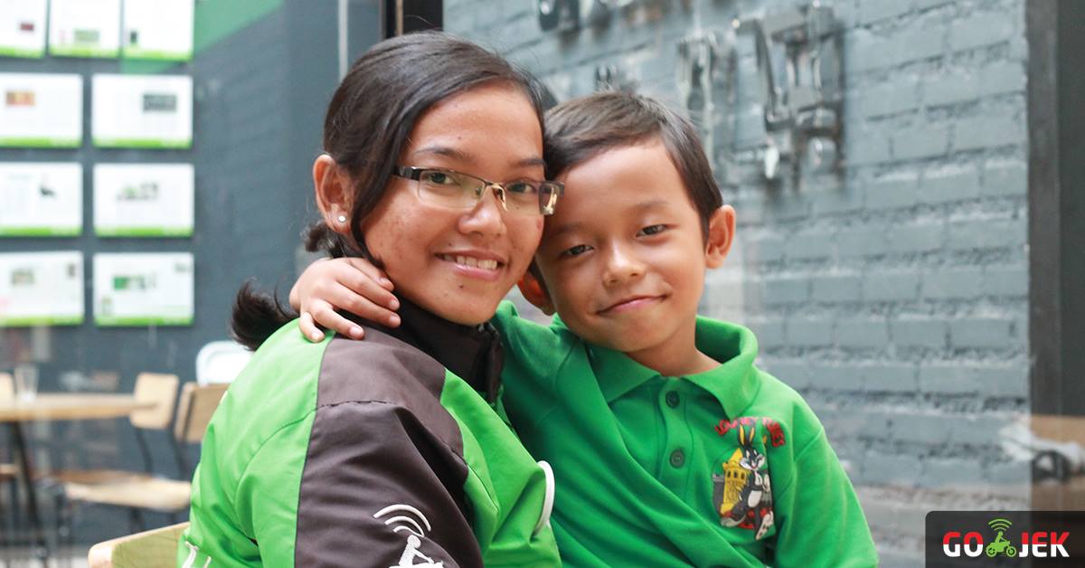 Kisah Perjuangan Janda 3 Anak Jadi Driver Go-Jek