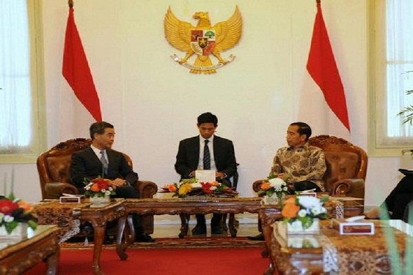 Ditawari Naik Gaji, Jokowi Mengaku Malu