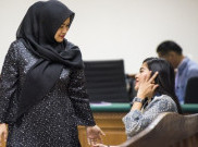 2 Wanita di Persidangan Syamsir Yusfan