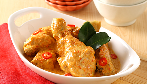 Ayam Masak Kari Merah Menu Spesial untuk Keluarga
