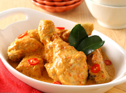 Ayam Masak Kari Merah Menu Spesial untuk Keluarga