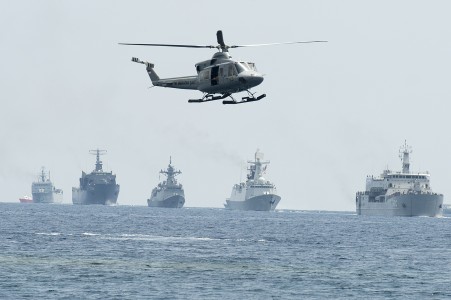 HUT ke-70, TNI Pamer Kekuatan 