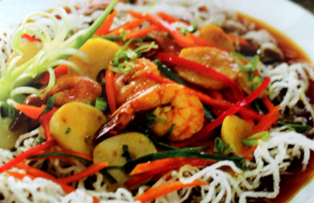 Cicipi Nikmatnya Semur Soun Goreng Campur