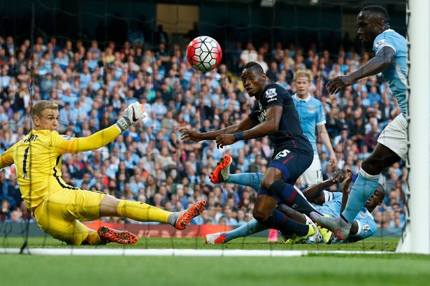 Manchester City Dipermalukan West Ham di Kandang