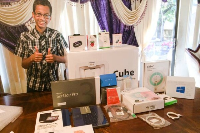 Ahmed Mohamed Dapat Bingkisan Keren dari Microsoft