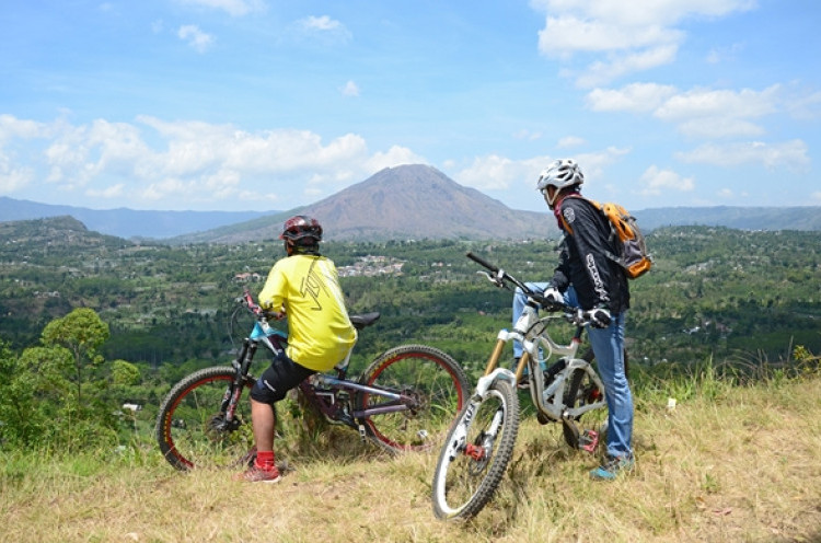 Pacu Adrenalin dengan Berwisata Sepeda di Gunung Kintamani