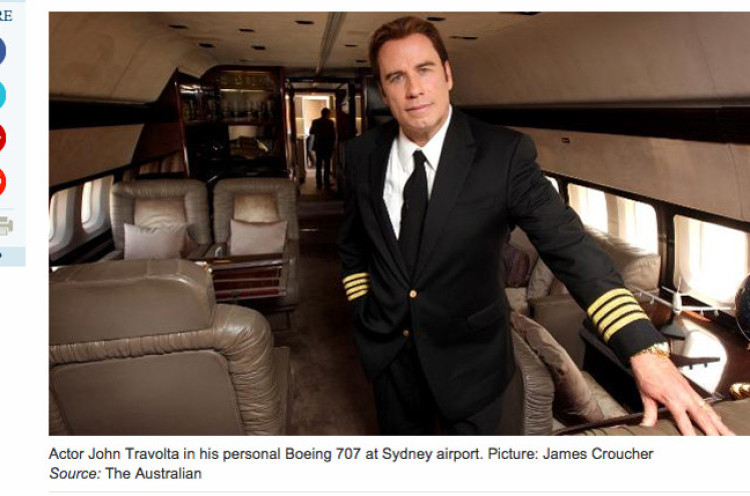 Wow, Ada Pesawat Parkir di Halaman Rumah John Travolta