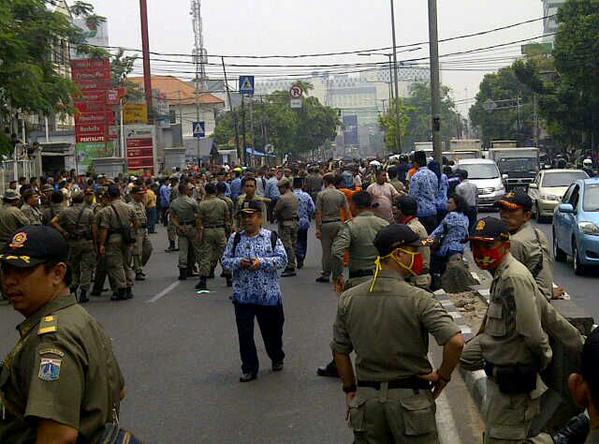 Penertiban Pedagang Hewan Kurban Berujung Bentrok