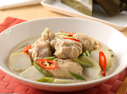 Lontong Ayam Masak Opor Sajian Spesial di Hari Raya Idul Adha