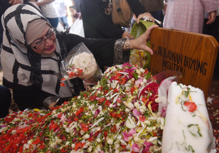 Kenangan Terakhir Istri Adnan Buyung Nasution 