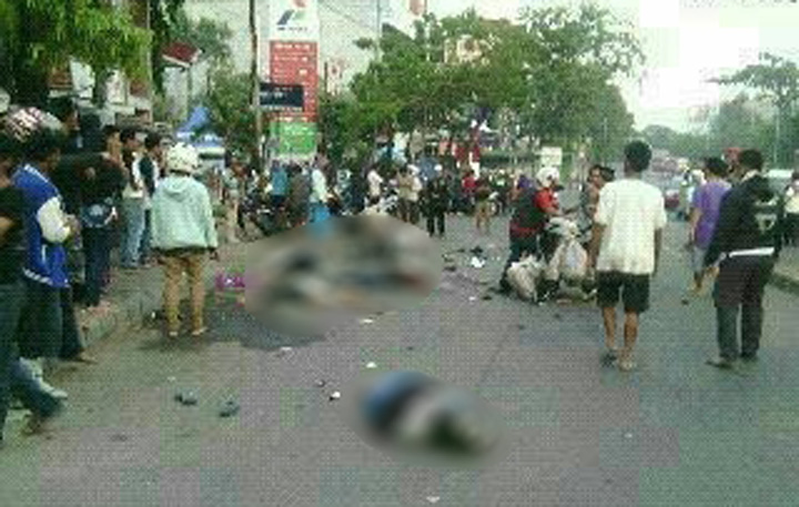 Hendak Salat Idul Adha, 3 Pengendara Motor Tewas Ditabrak Mobil Box