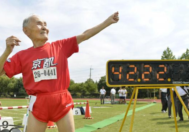 Kakek 105 Tahun Bikin Rekor Lari 100 Meter