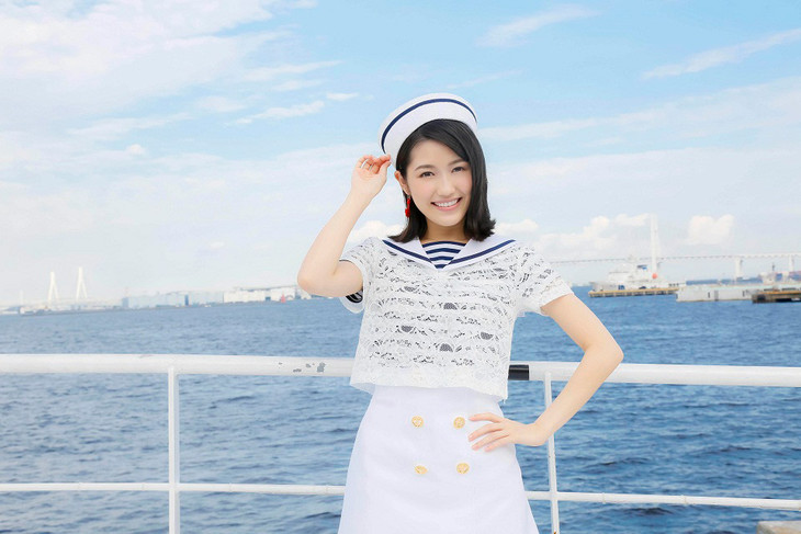 Mayu Watanabe AKB48 Tampil Imut di Kapal Pesiar