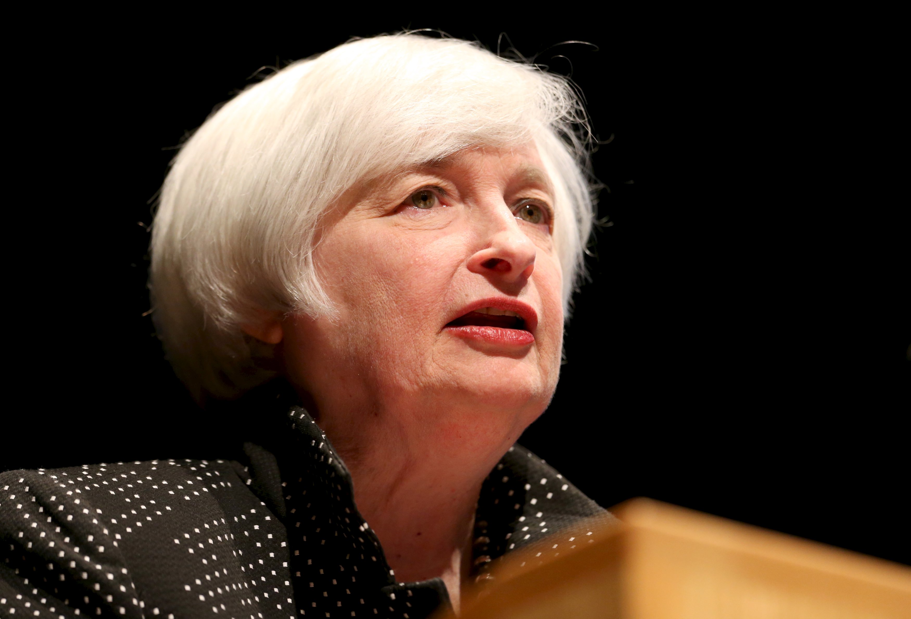 The Fed Tetap Pertahankan Suku Bunga Acuan