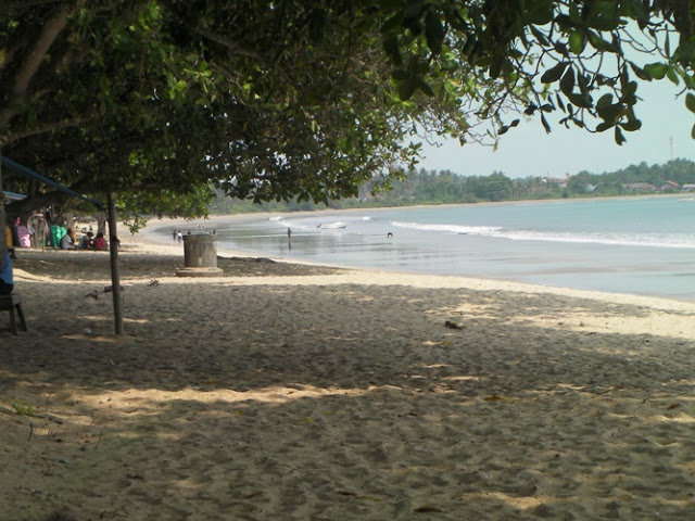 Pesona Pantai Carita di Ujung Barat Pulau Jawa