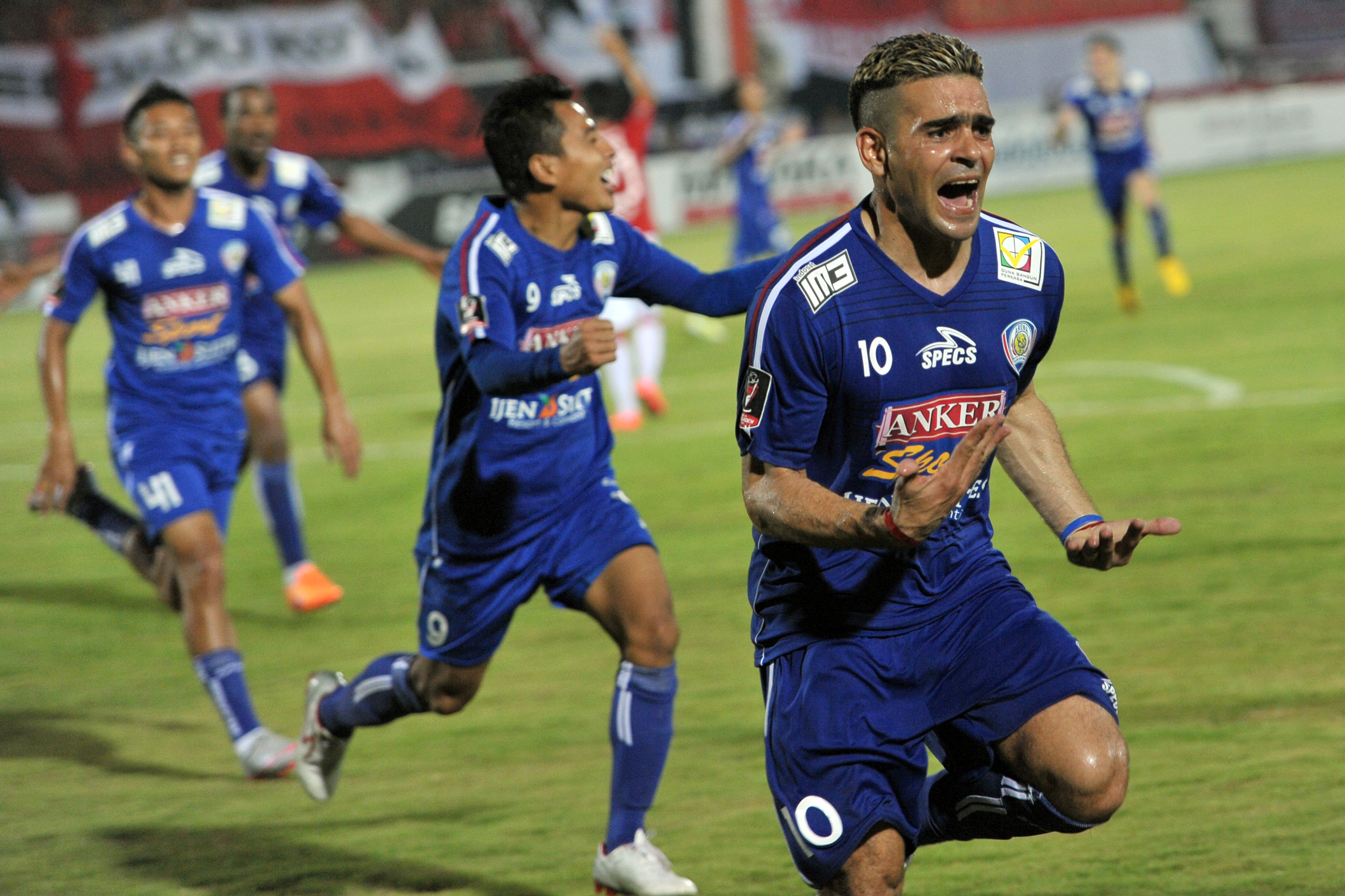 Trigol Gonzales Bawa Arema ke Semifinal