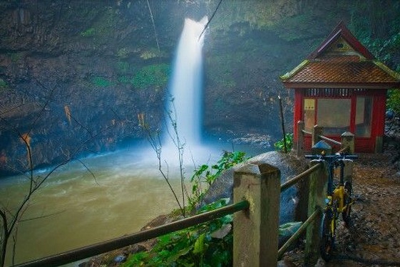 Curug Dago, Surga Tersembunyi di Bandung