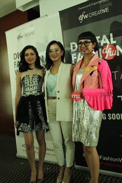 Industri Fashion Streaming Digital Fashion Week