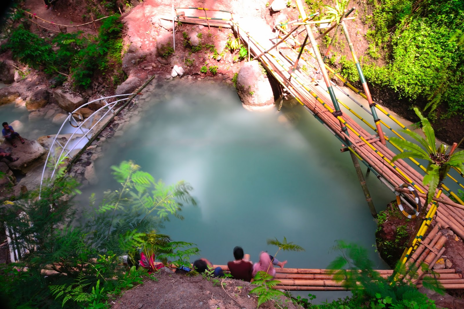 Air Terjun Kedung Pedut, Nikmatnya Sensasi Mandi di Antara Tebing Kapur