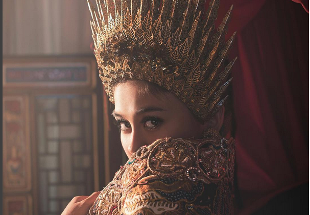 Pakai Batik Agnez Mo Malah Dibully